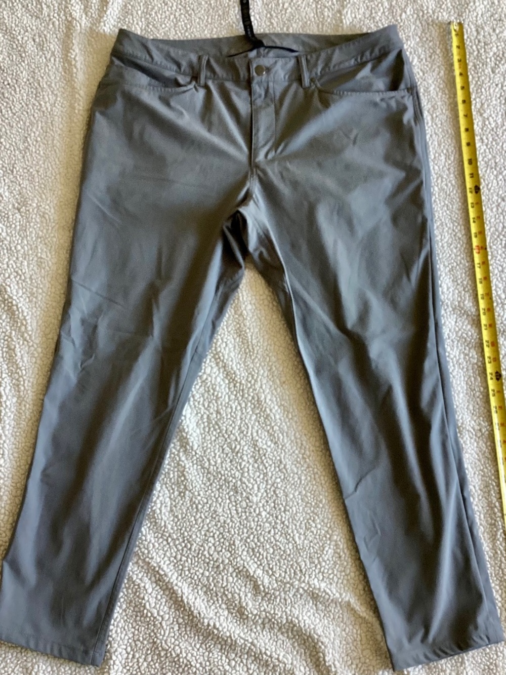LULULEMON men’s pants. The measurements in pictures. In great condition size 38